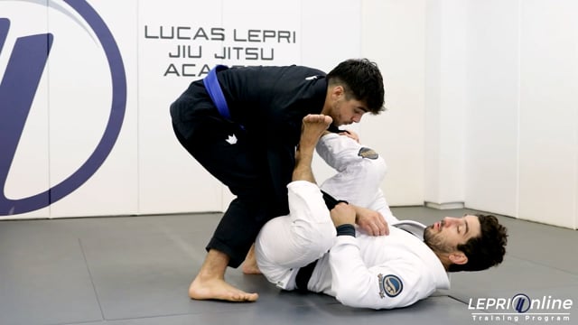 Spider and Half Lasso to Triangle Attempt to Sweep Variation to Berimbolo to Moiunt