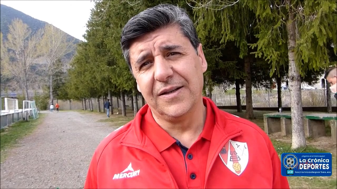 JOSETE (Entrenador Barbastro) UD Biescas 0-1 UD Barbastro / Jornada 31 / 3ª División / Fuente: YouTube Deporte Cantera Sabiñánigo