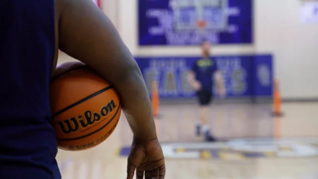 O.C. basketball youth get visit from NBA stars – Orange County Register