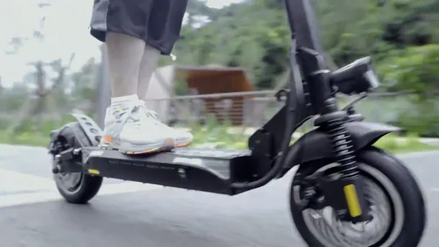 T4 IX4 Folding Electric Scooter 500W with seat, Top Speed 25 km/h