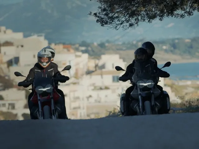 Promo Moto Guzzi V85 TT Travel  ML99 Concessionaria Ufficiale Roma