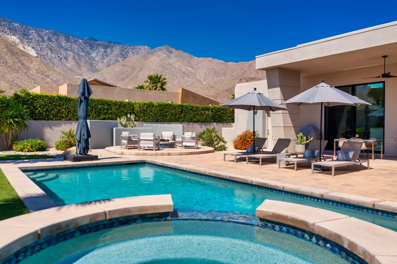 397 Neutra St. Alta Palm Springs on Vimeo