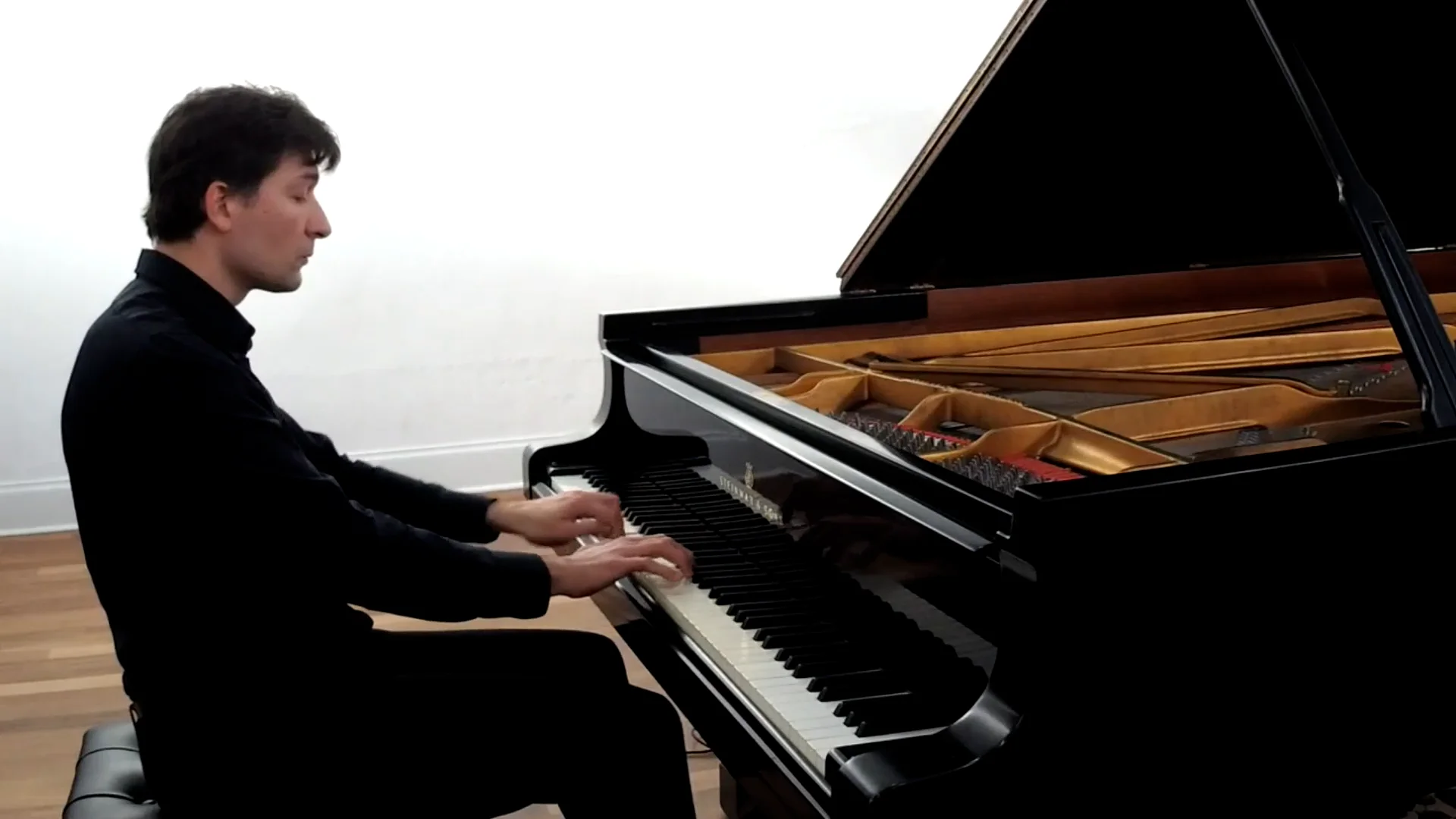 Lunch Hour Series 6 April Featuring Konstantin Shamray Piano