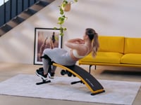 <b>Sit-Up-Bank SP-SUB-001</b><br>Fitness-Buddy für Dein Fitness-Belly. Stabile Sit-Up Bank für Dein Bauchmuskeltraining, platzsparend verstaut dank Klappfunktion, inkl. 2 x 1,5 kg Hanteln für diverse Übungen.