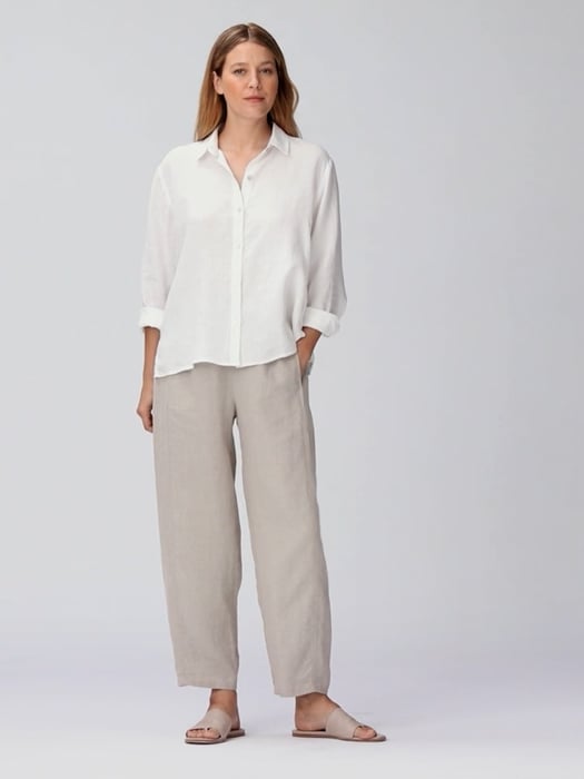 Featuring A White Shirt In Pure Linen Base With Flamingo Hand Embroidery.  Accessorise With Dangler Earrings And Heels. Composition: Pure Linen. Fit:  Fitted At Bust. Components: 1 Note: The Pants In The