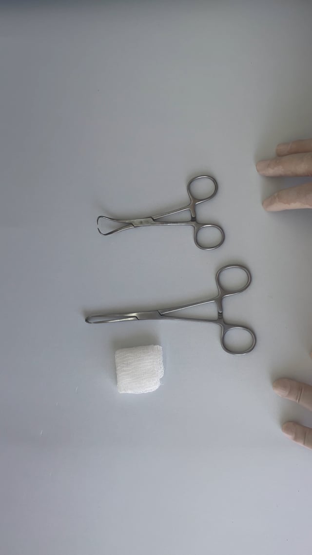 M11 - Pinças cirúrgicas