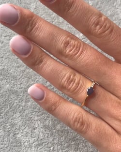 Vídeo: Anillo de Oro Zafiro y diamantes 1.176grs