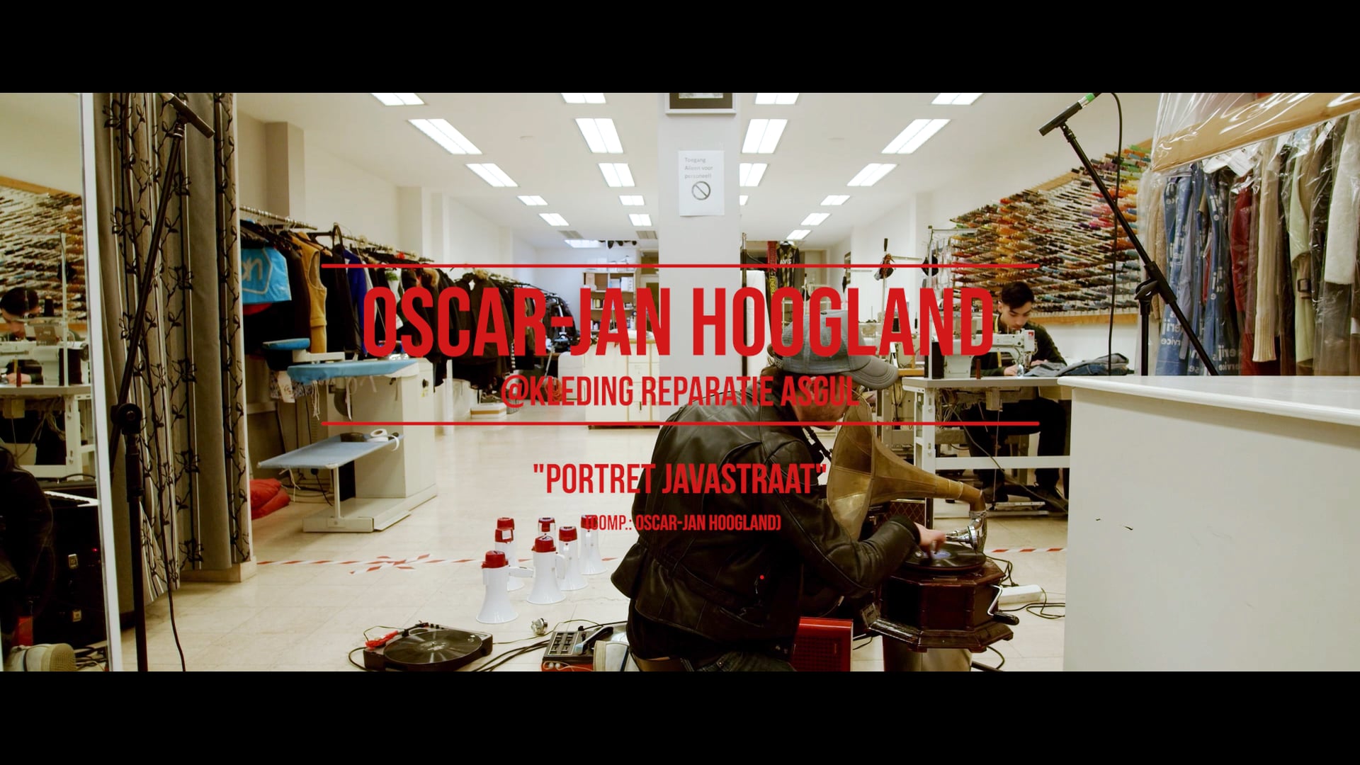 Oscar-Jan Hoogland - Portret van Javastraat @Kleding Reparatie Asgul