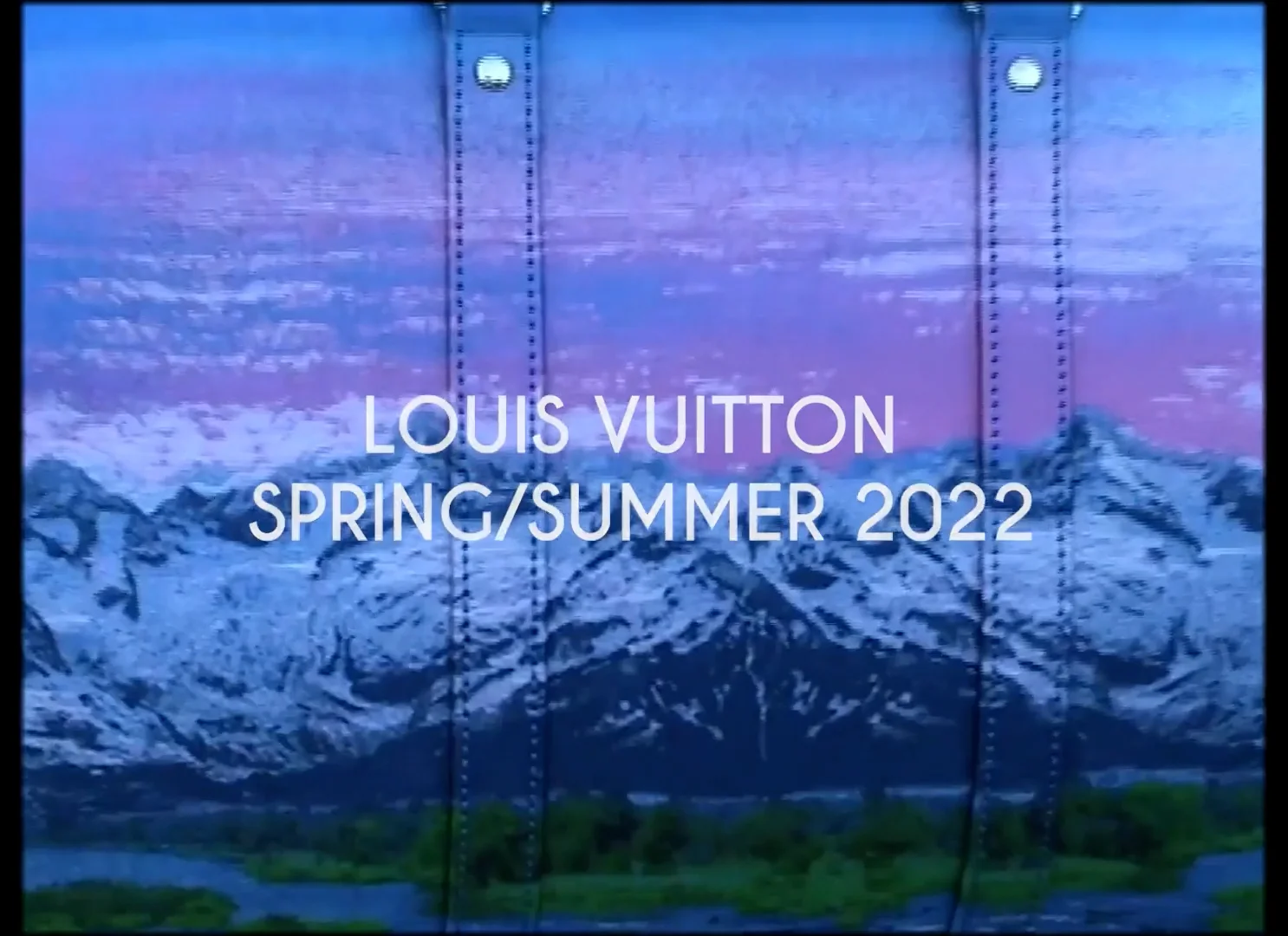 LOUIS VUITTON SS22 on Vimeo