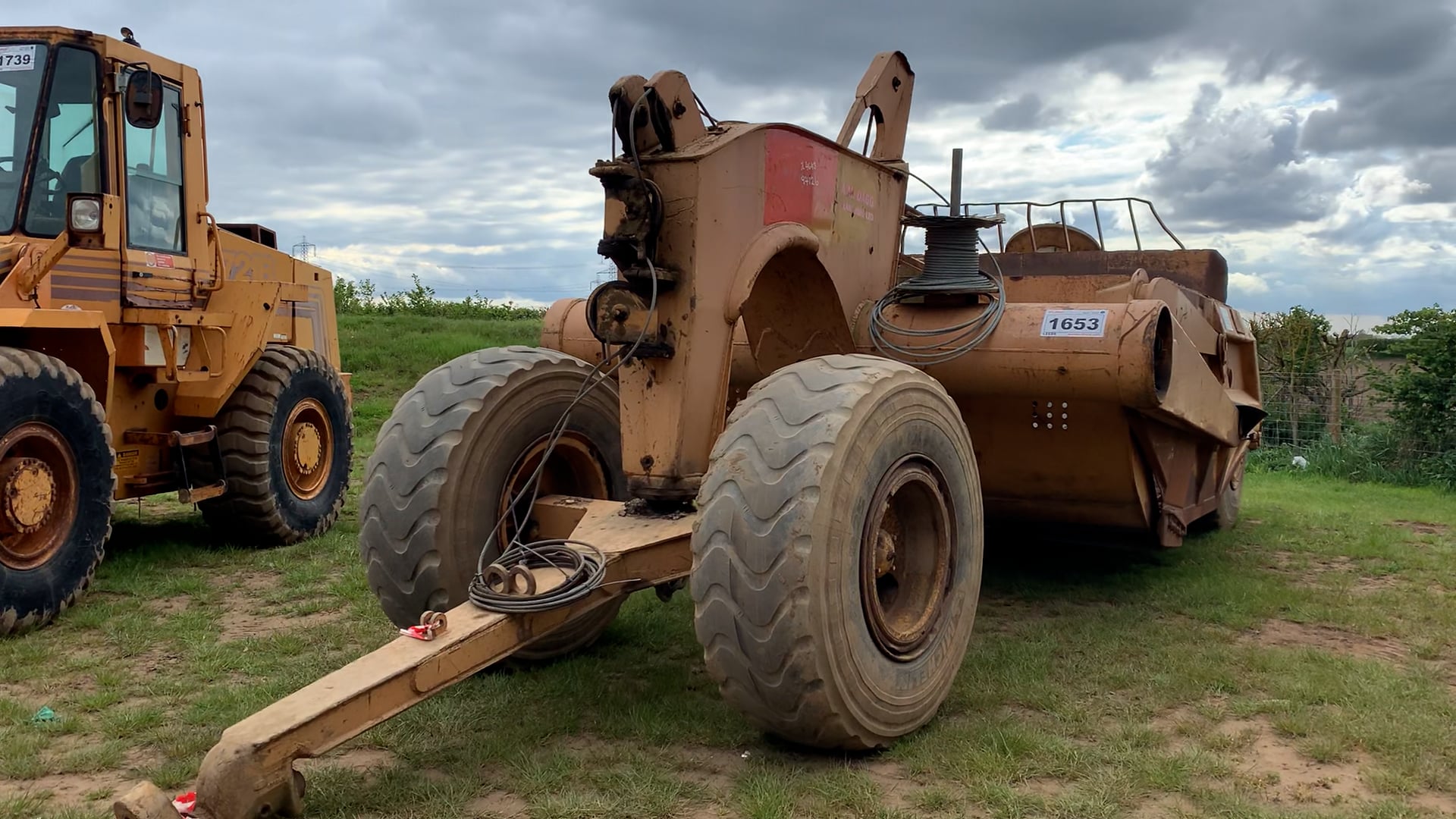 CAT 435G Towable Scraper on Vimeo