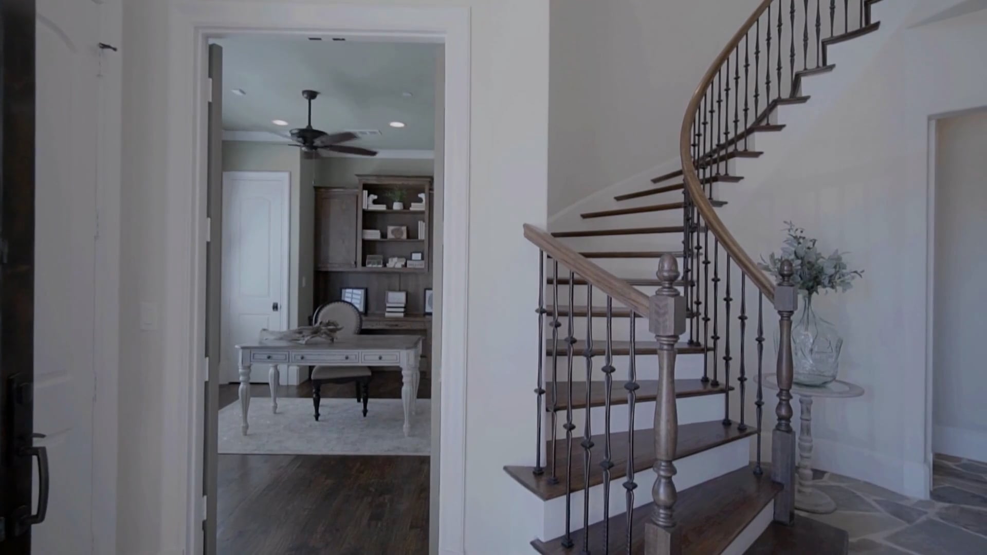 McIntosh Fine Homes, REALTORS®️