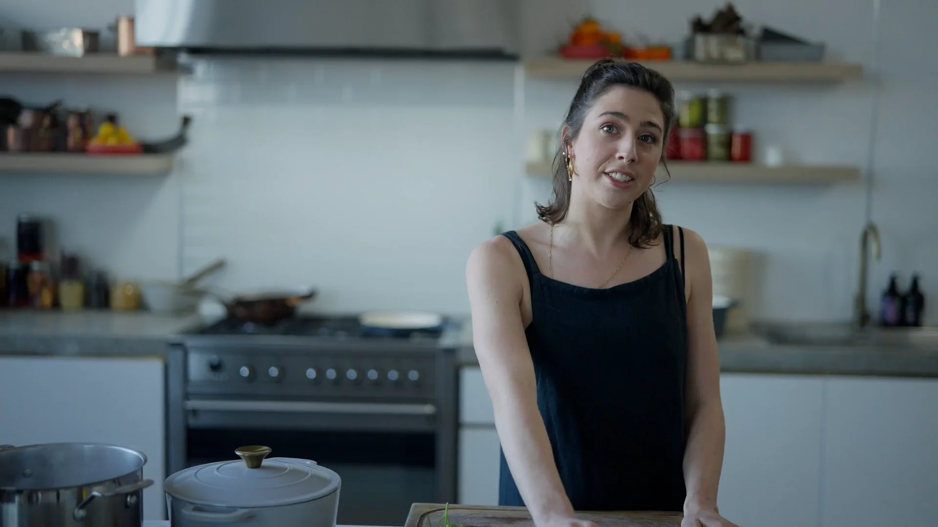 Anna Ugarte-Carral makes magic with mussels on Vimeo