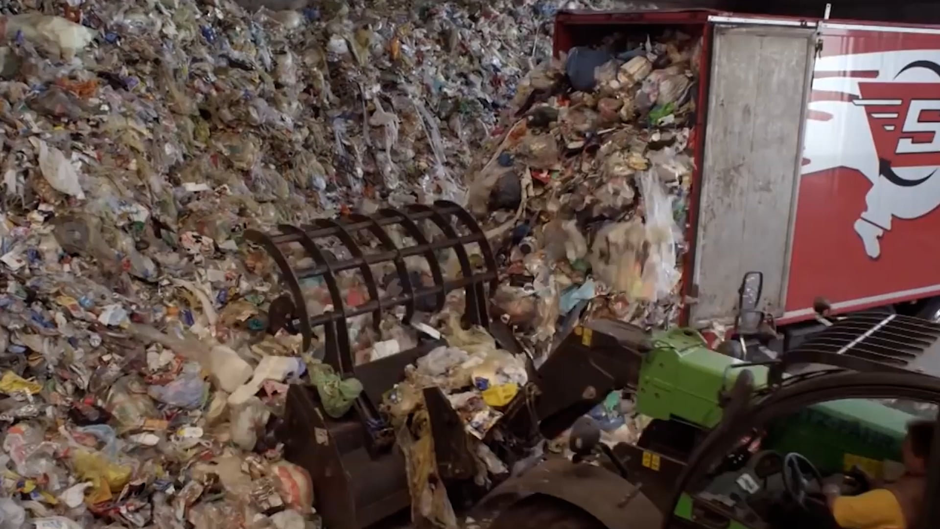 Reidy behind the scenes