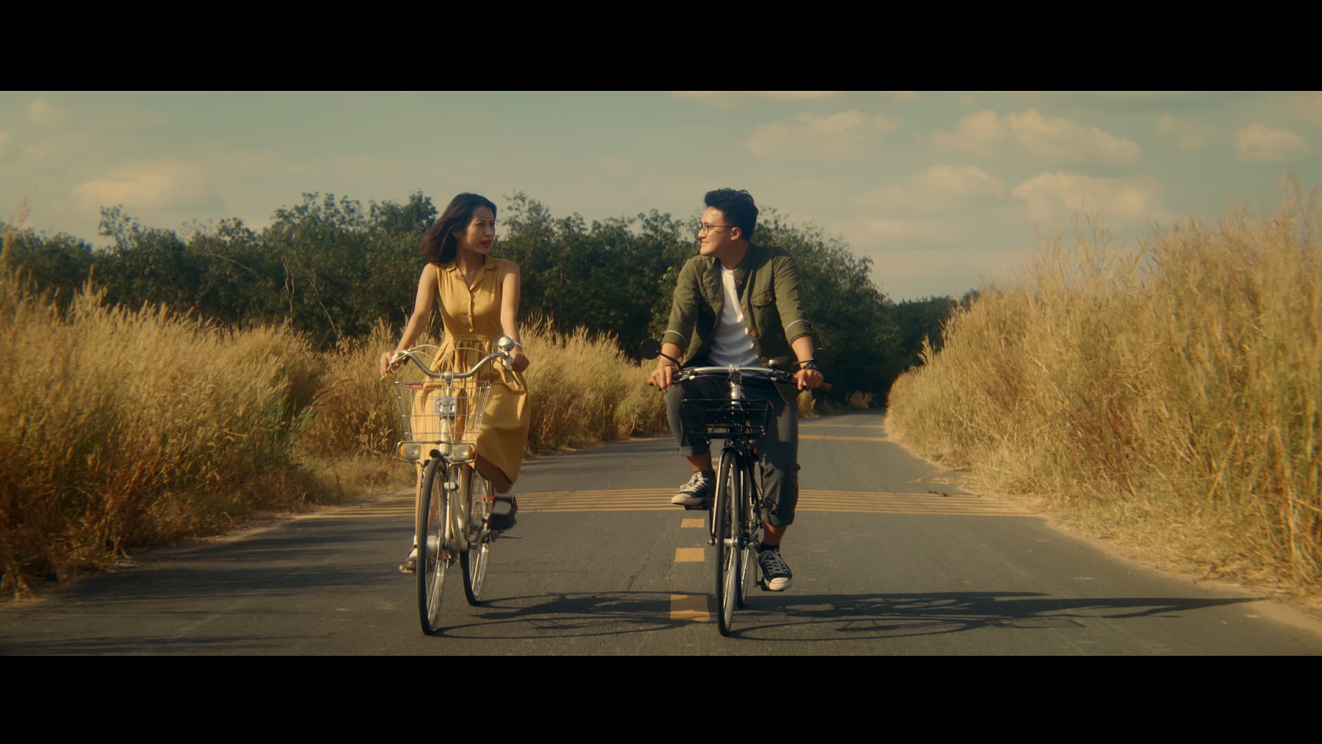 Khung troi khac_Music Video