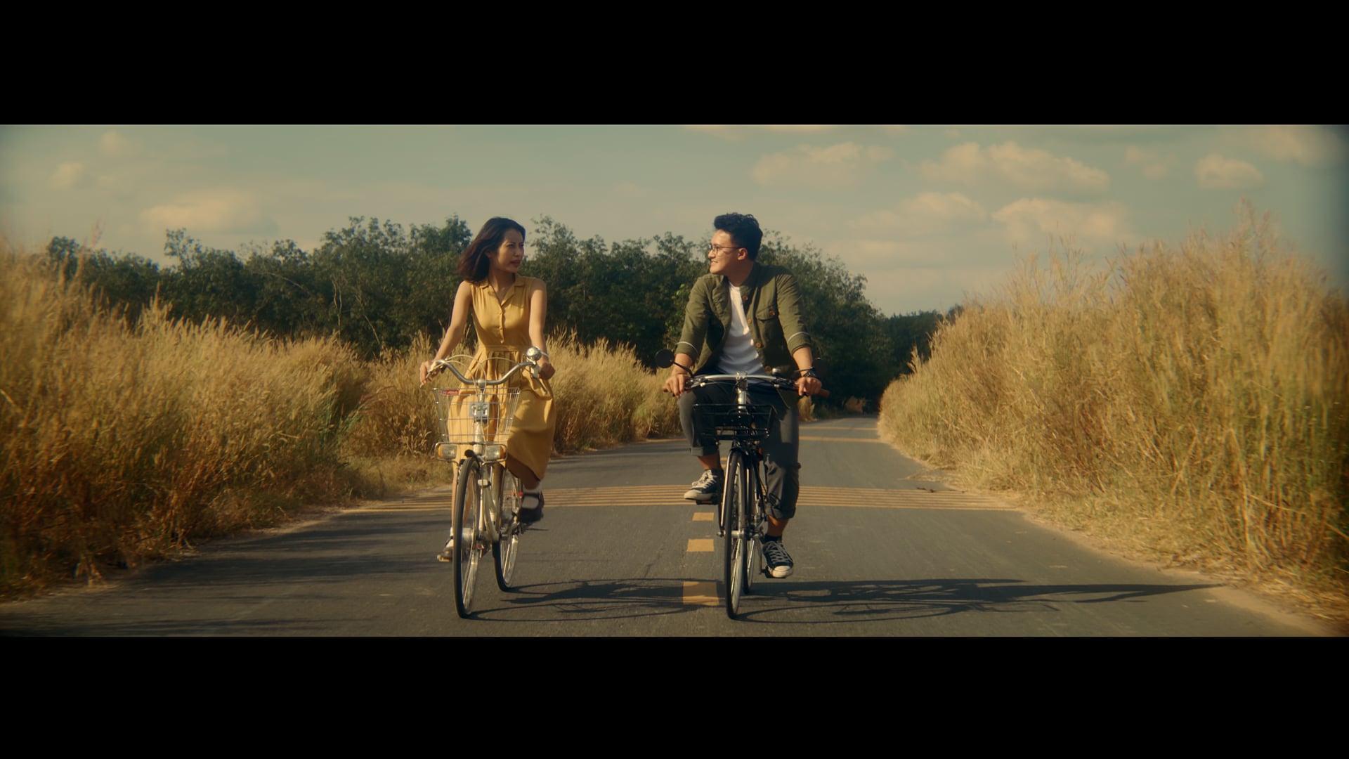 Khung troi khac_Music Video