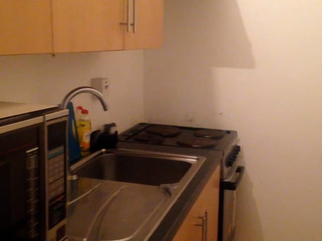 One double bed flat with shared kitchen en-suite  Main Photo