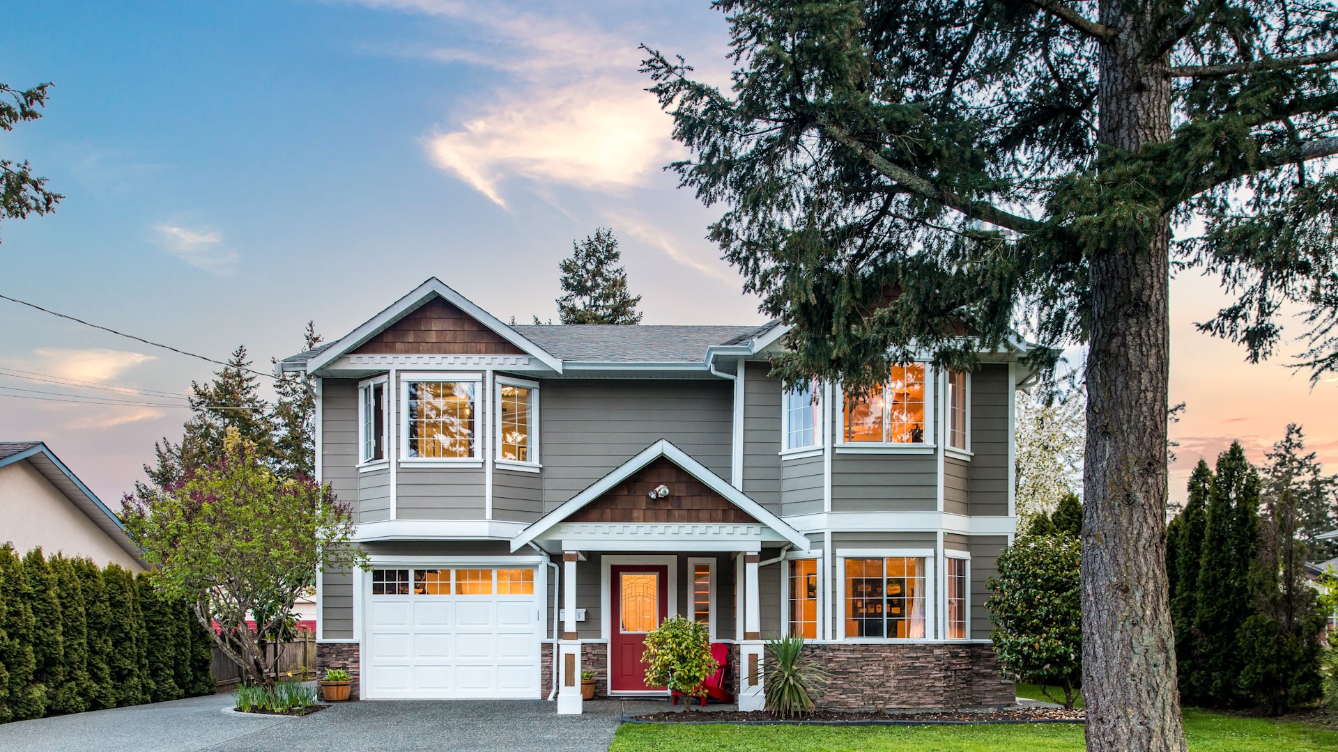 579 Normandy Road Victoria, BC on Vimeo