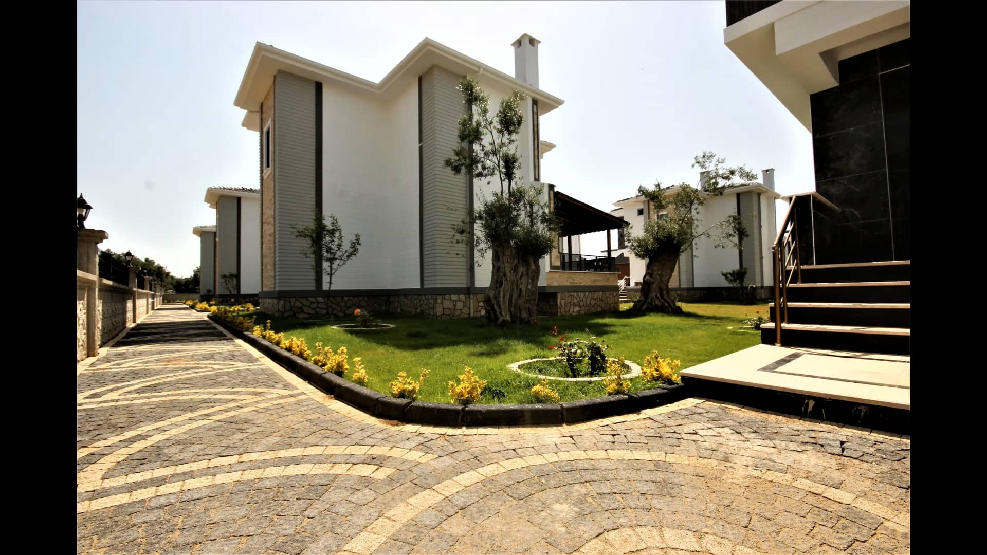 Müstakil Ev Balıkesir GÜMÜŞ�DEN YÜZME HAVUZLU ULTRA LÜKS 3+1 SATILIK