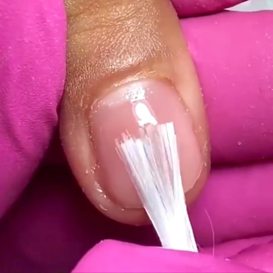 Video: Fibra di Vetro per unghie - Fiberglass nails
