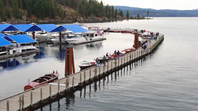 Hundreds plunge into Lake Coeur d'Alene to celebrate accomplishments, new  year