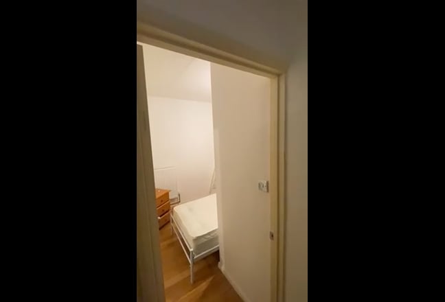 Lovely Single Room (All Bills Inc)-Available Today Main Photo