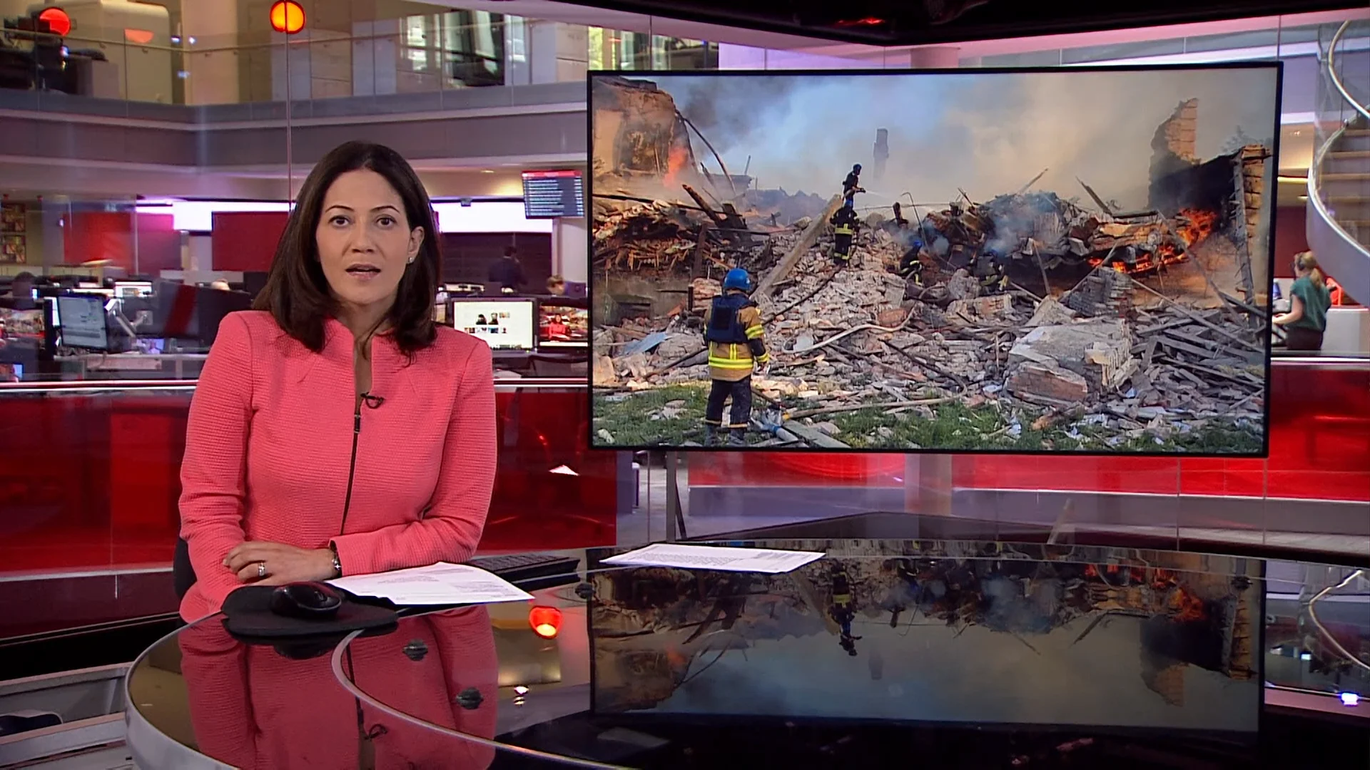 Dozens feared dead after Russian bomb hits school in eastern Ukraine ...