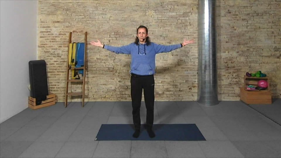 Un camión cargado de estiércol