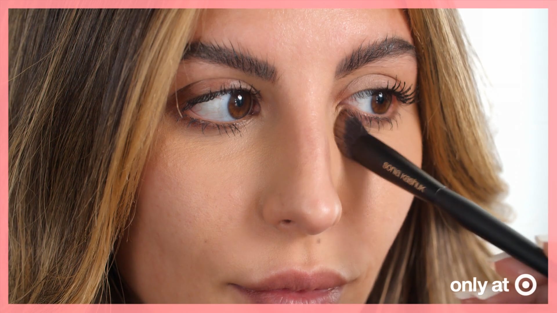 Sonia Kashuk Professional Buffing Concealer Makeup Brush No 151 on Vimeo