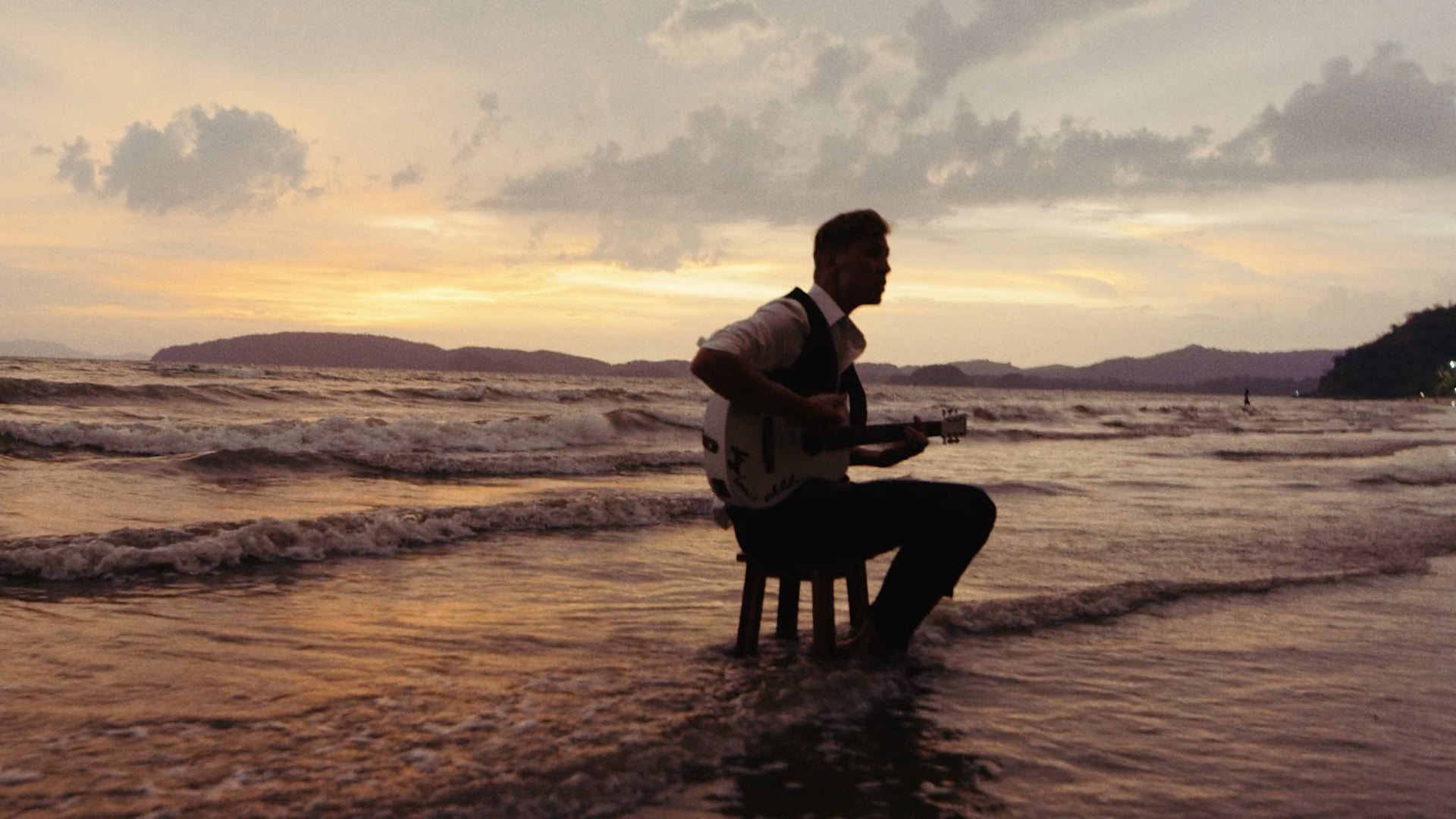 Egert Milder - Jumped Into The Water