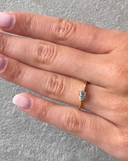 Video: Anelli Oro Acquamarina diamanti 1.176grs