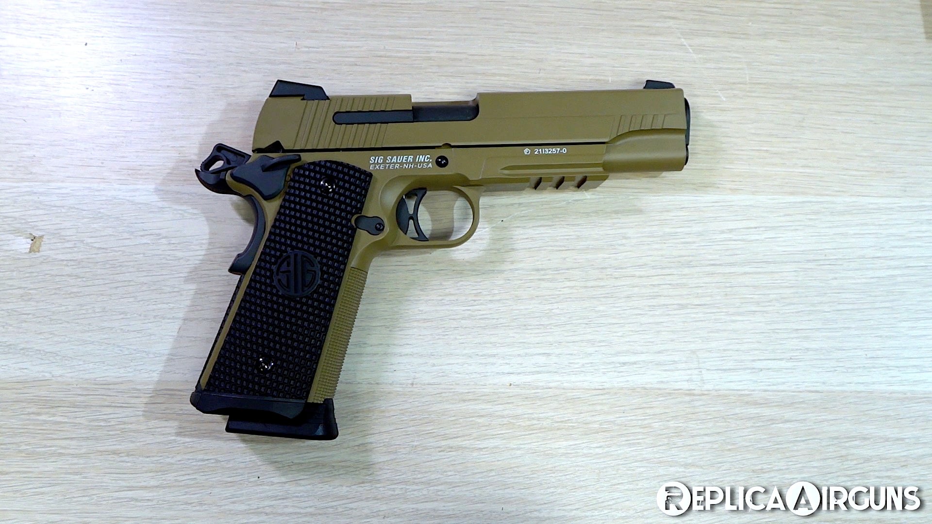 Sig Sauer 1911 Emperor Scorpion Blowback CO2 BB Pistol Table Top Review.mp4