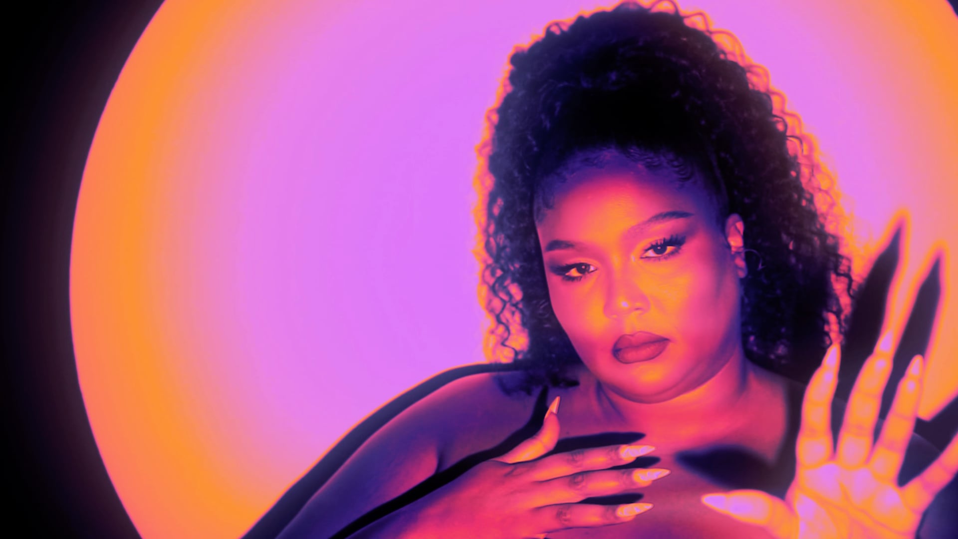 Lizzo "I'm Every Woman/Like a Girl"