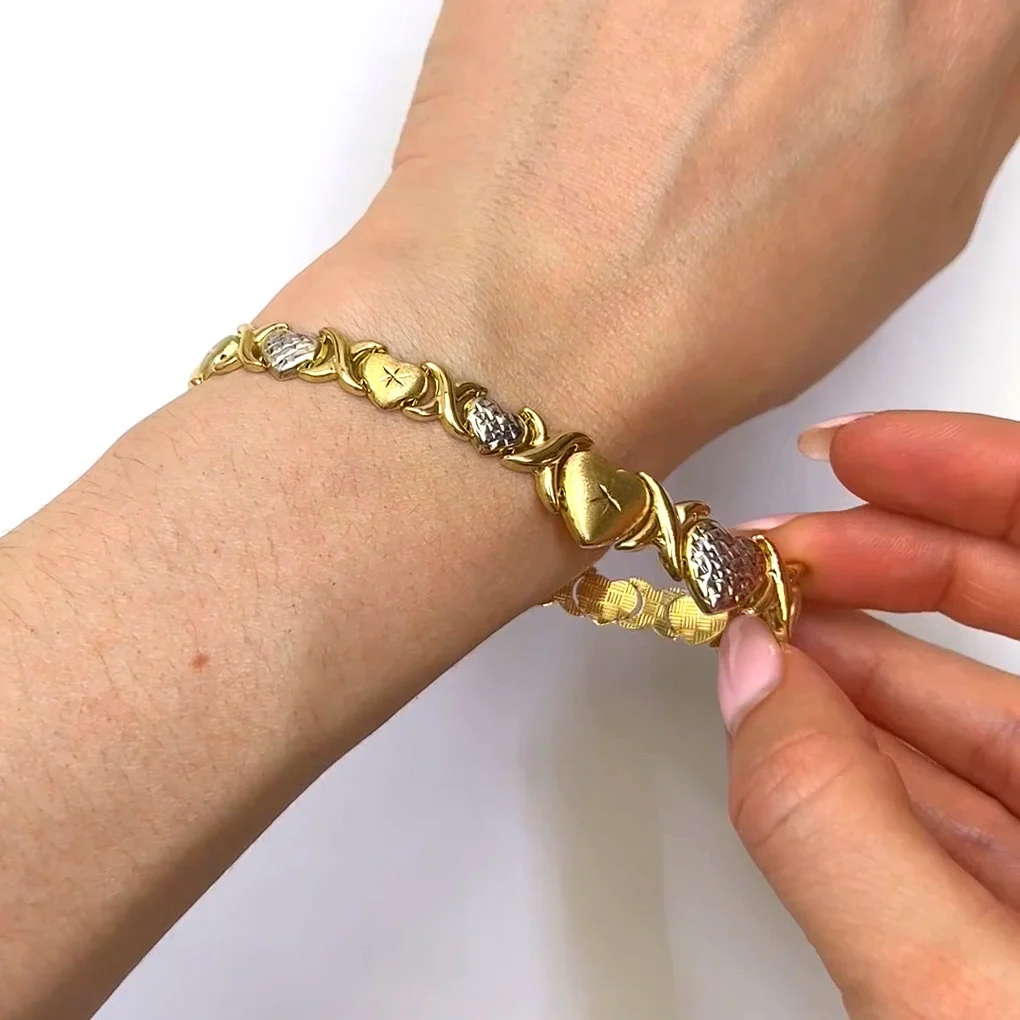 14K Gold Two-Tone Graduated Heart Kisses Bracelet - Timeless Elegance