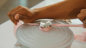 Le Creuset | Givers Glow