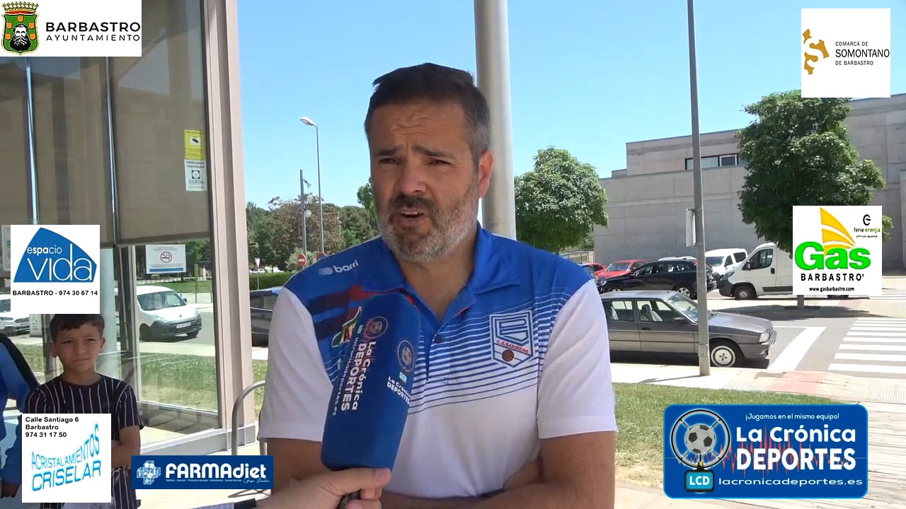MOISÉS GUTIÉRREZ (Entrenador Sariñena) Internacional Huesca 1-1 CD Sariñena / Jornada 32 / Preferente - Gr 1