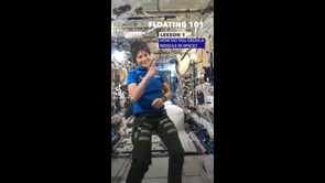 Come si fluttua sulla ISS, la "lezione" di Samantha Cristoforetti