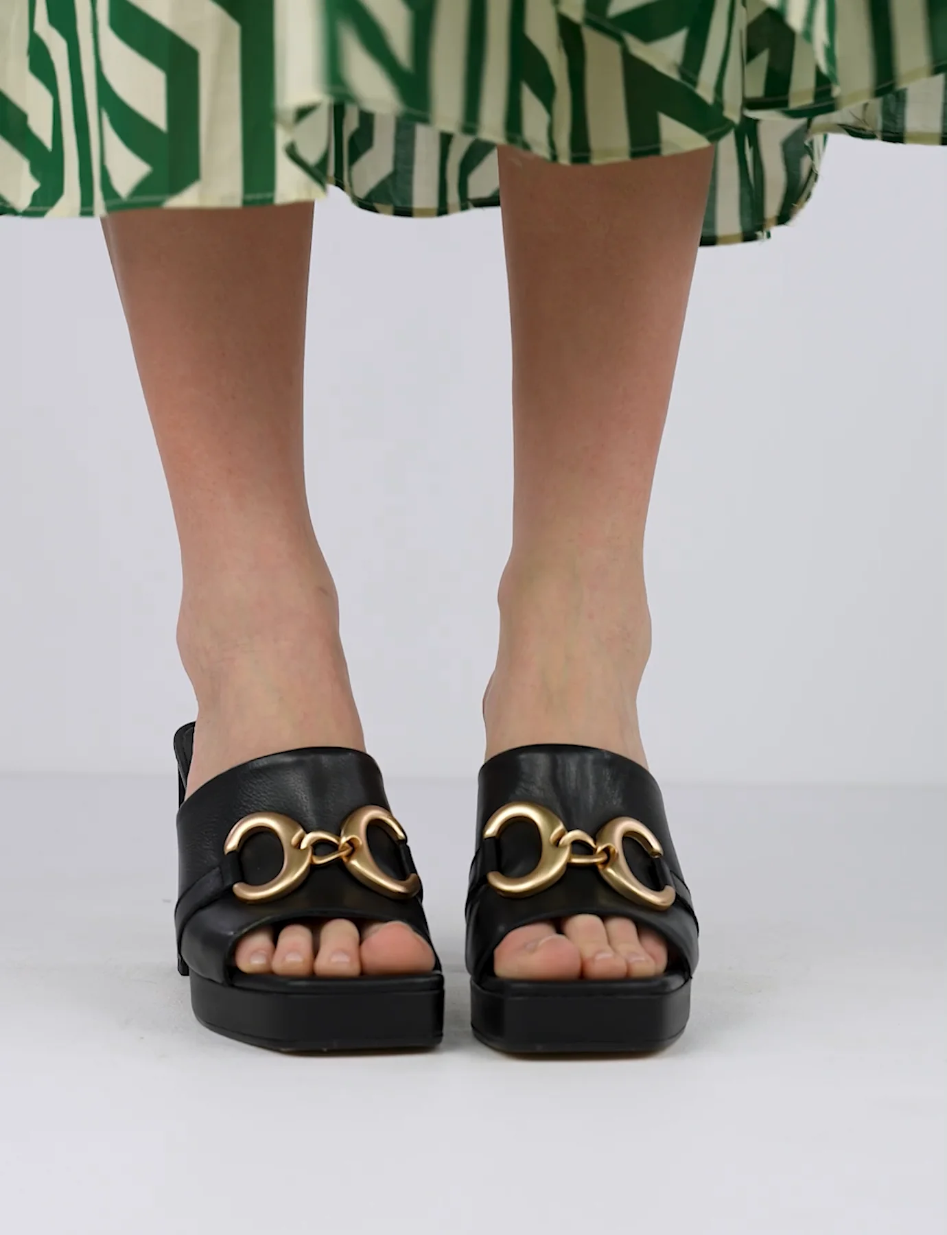 Slippers woman heel 9 cm black leather | Barca Stores