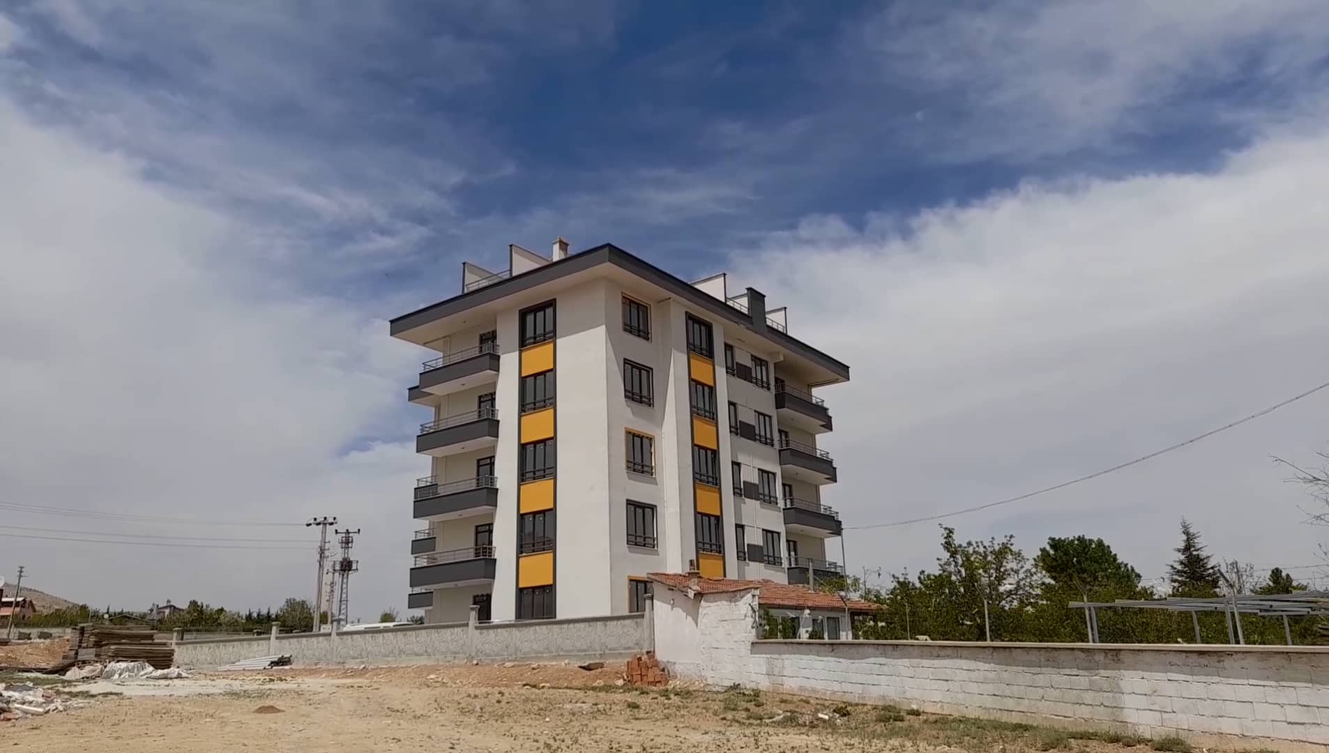 Daire Konya SELAHADDİN EYYUBİ MAHALLESİNDE SIFIR 2+1 DAİREMİZ SATILIK