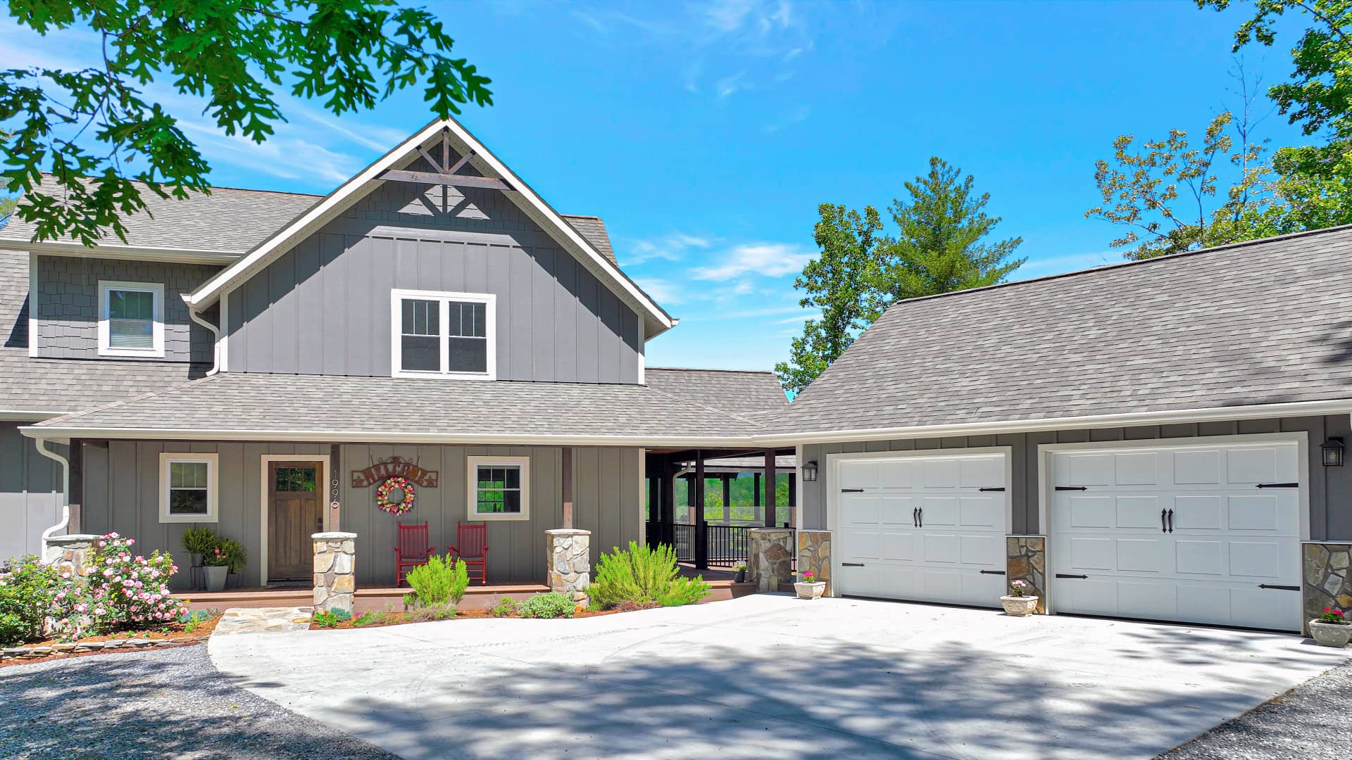 1996 Johns Ridge Pkwy The Coves Mountain River Club, Lenoir NC on Vimeo