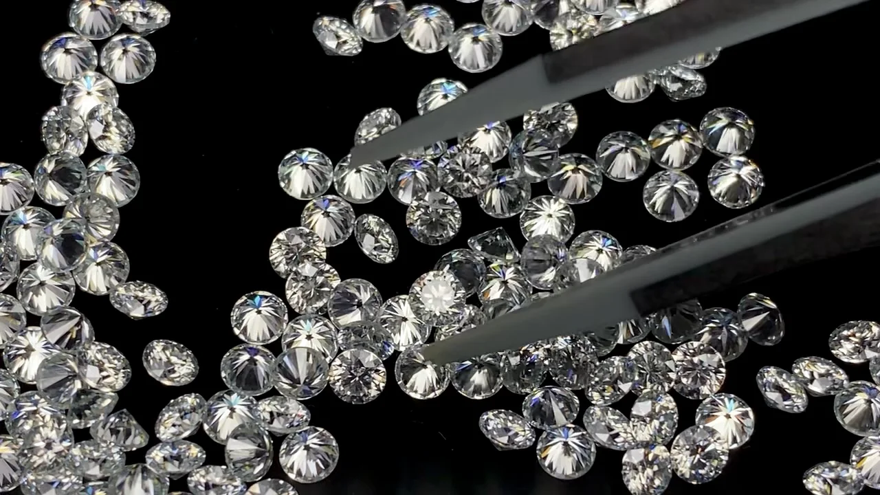 動画】モアサナイトAAA ルース ラウンドファセットカット3×3mm