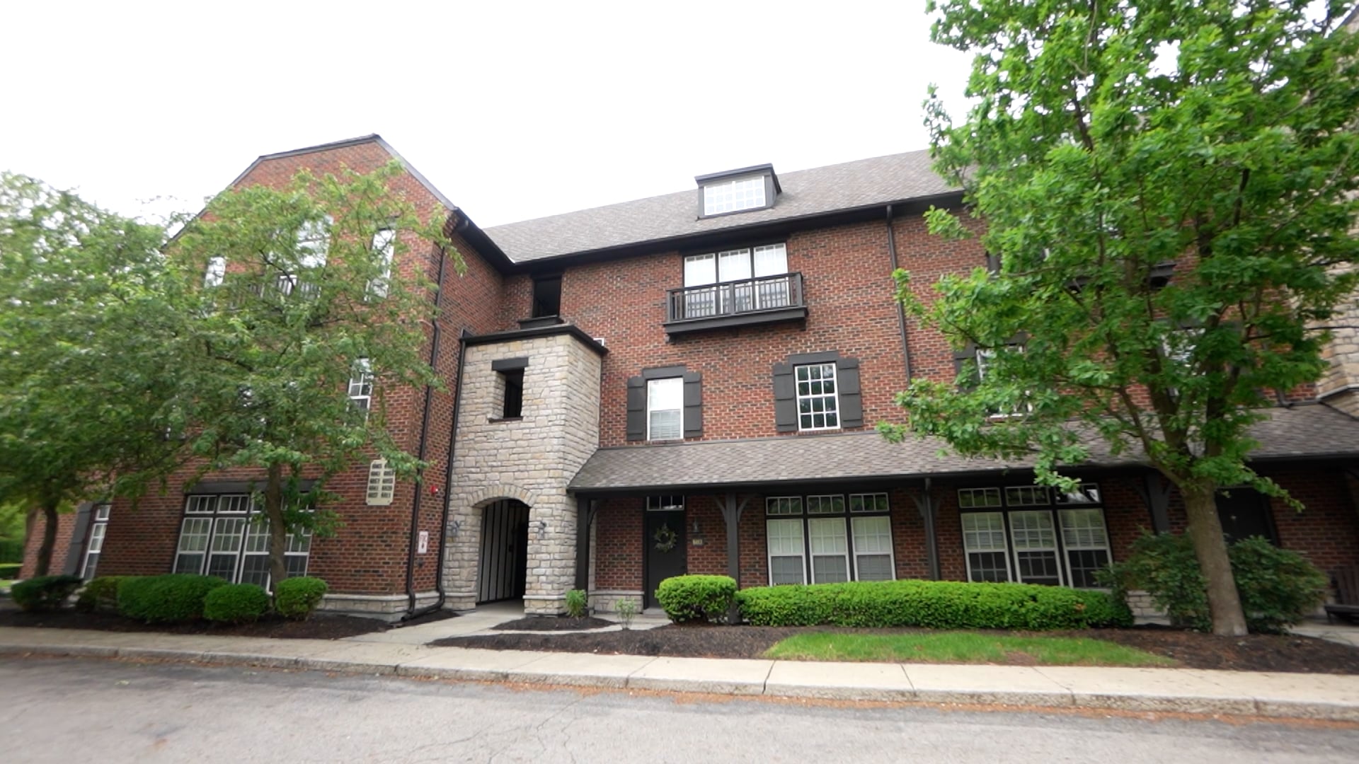 6057 Craughwell Lane Unit Building 4 3rd Floor Condo Dublin OH 43017 on
