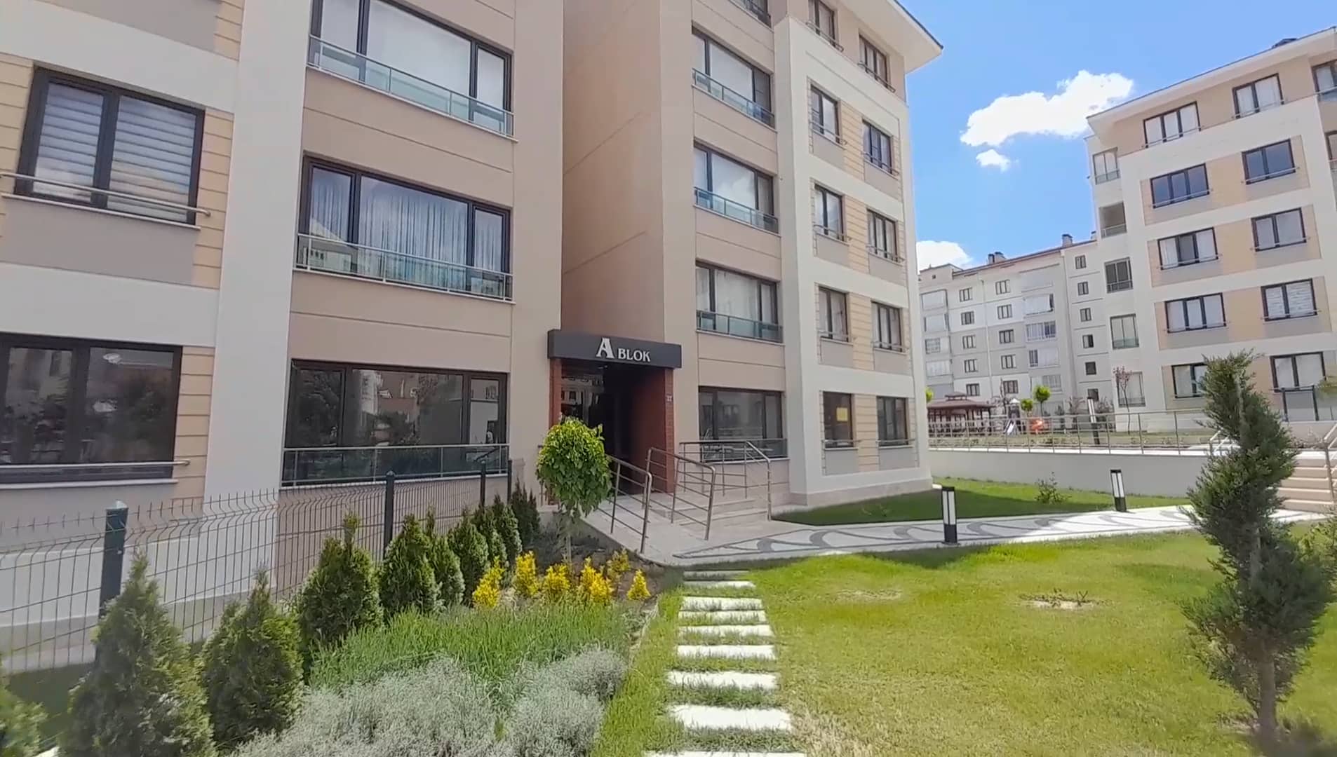 Daire Konya YAZIR MAHALLESİ ŞİRİN EVLER SİTESİ�NDE 3+1 DAİREMİZ