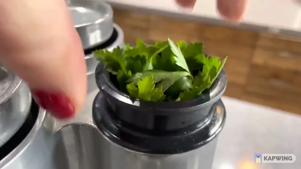 Parsley Chopper for Tabbouleh By Spinning Grillers on Vimeo