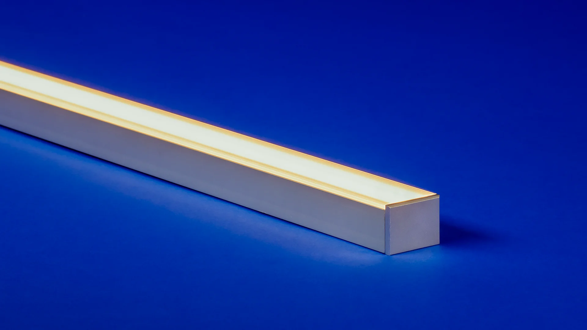 VERS-Optics (05) | LED Fixture with Extruded Optics | QTL