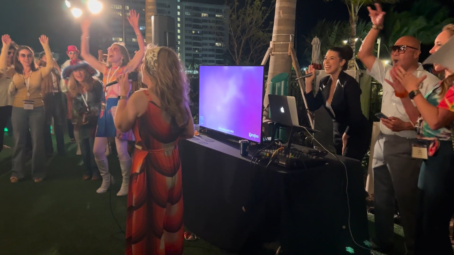Promotional video thumbnail 2 for Karaoke Florida