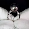 Видео: Кольцо из белого золота 585 пробы с морским жемчугом Таити и бриллиантами