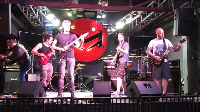 Band on stage soundchecking