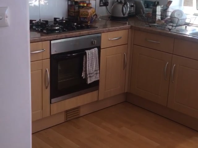 Video 1: A clean bright flat in very good condition