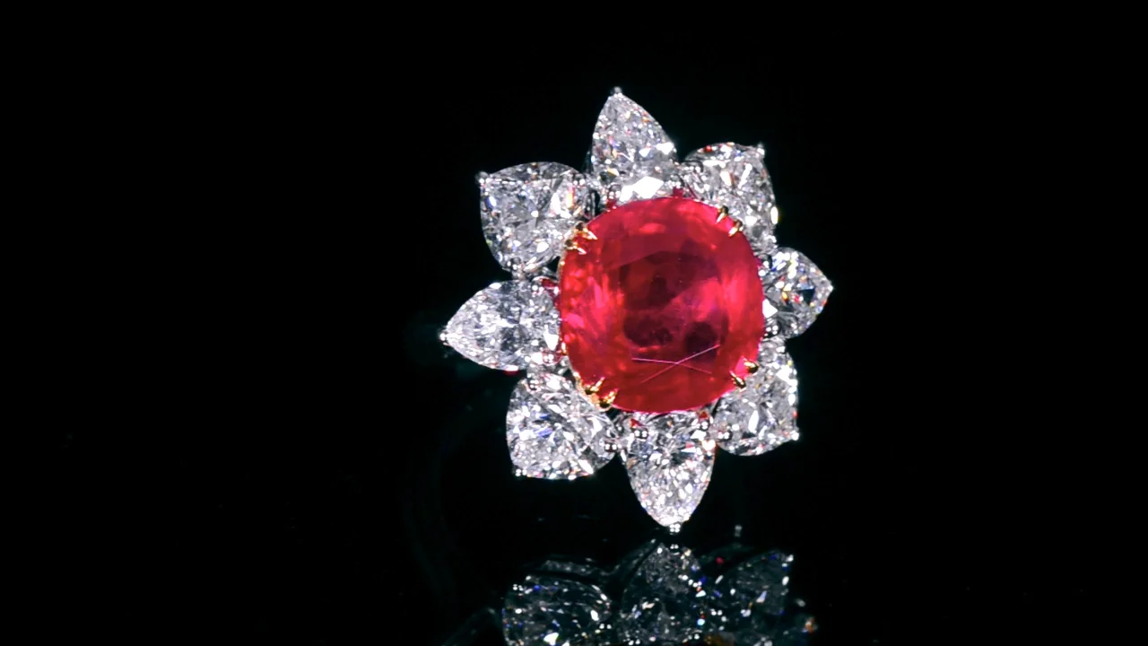 Pigeon blood ruby price per carat store