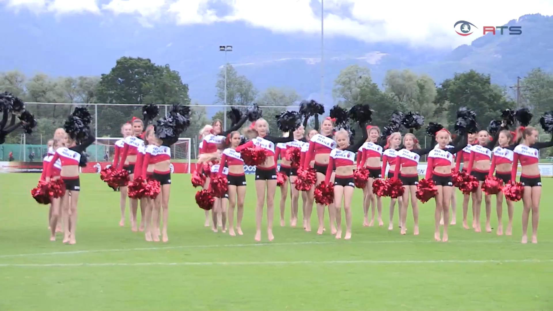 kuchl-hat-eine-neue-ambitionierte-cheerleader-gruppe